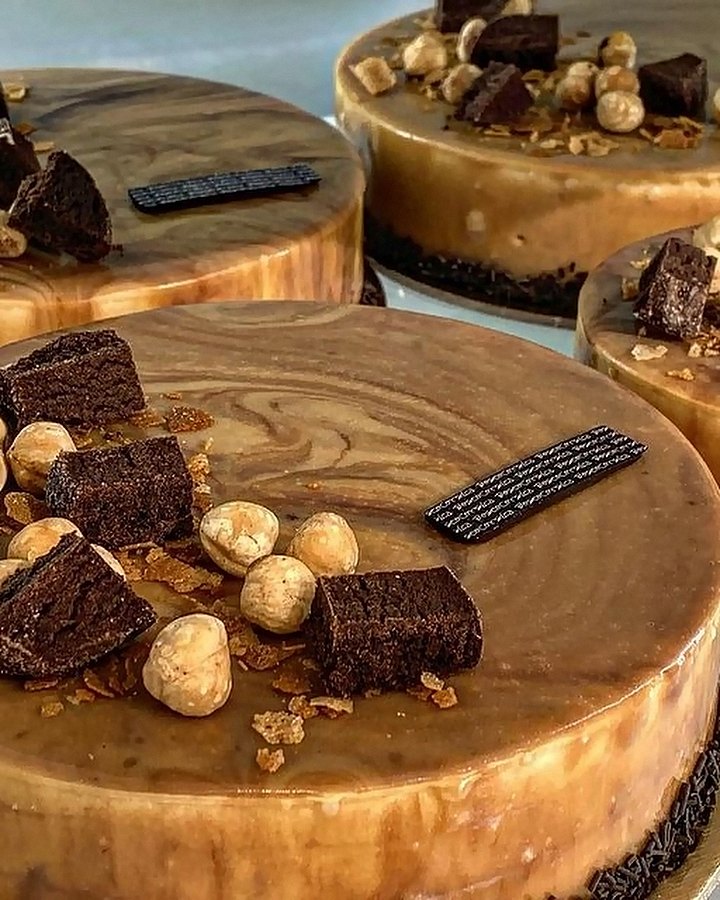 Torte moderne con nocciole e cioccolato